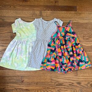 Set of 3 Dresses 3t - Like New